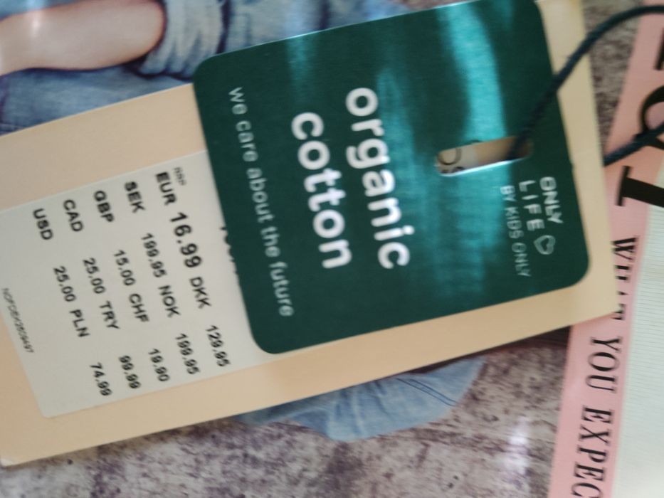 Футболка жіноча Only.