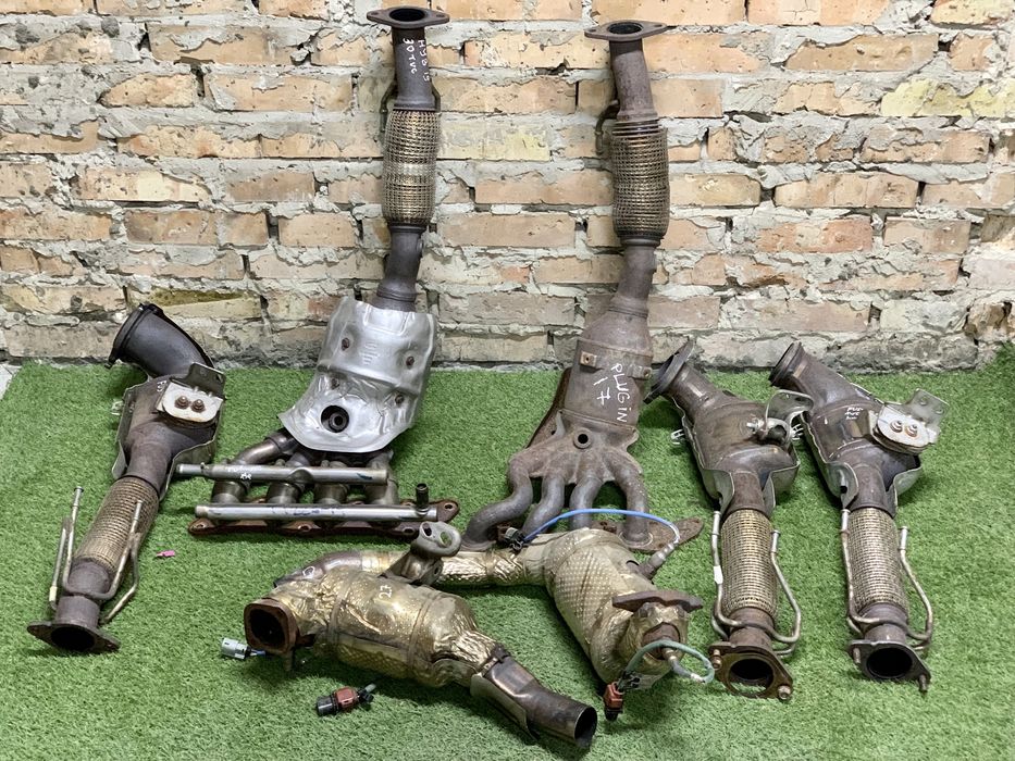 Выпускной коллектор катализатор Ford Fusion USA ОРИГИНАЛ Разборка