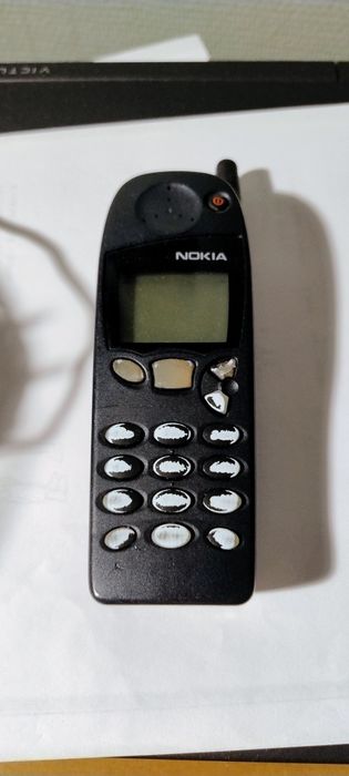 Телефон Nokia.5110. Кнопочный.