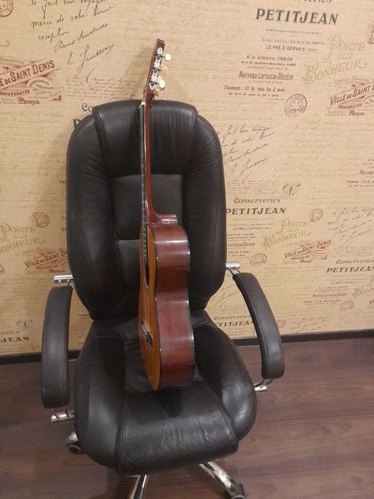 Продам класичну гітару Hohner HC-06 у відмінному стані