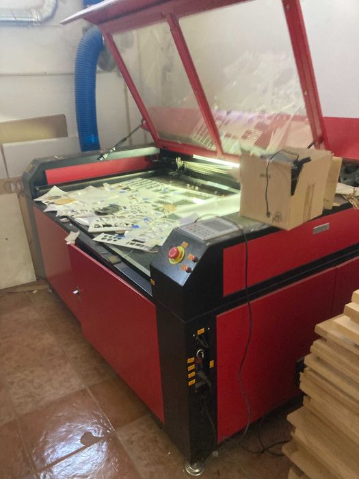 Máquina Laser CO2 900x1400