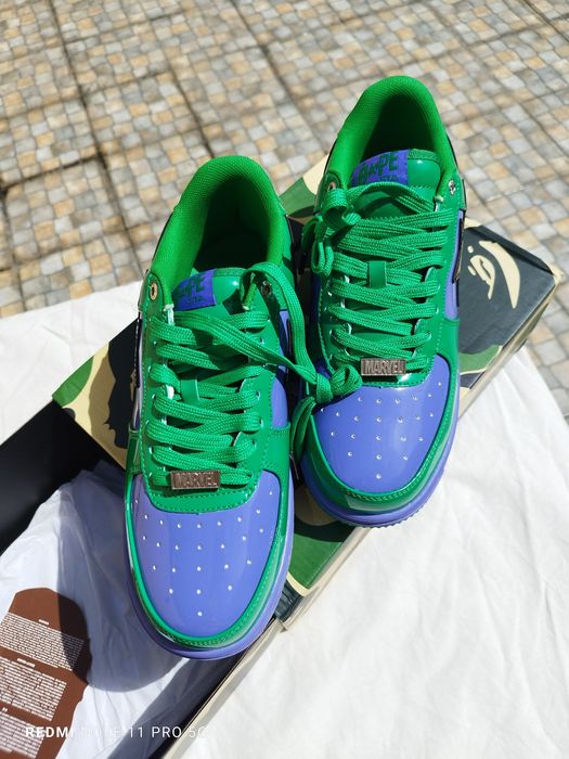 Tênis bape Marvel versão Hulk