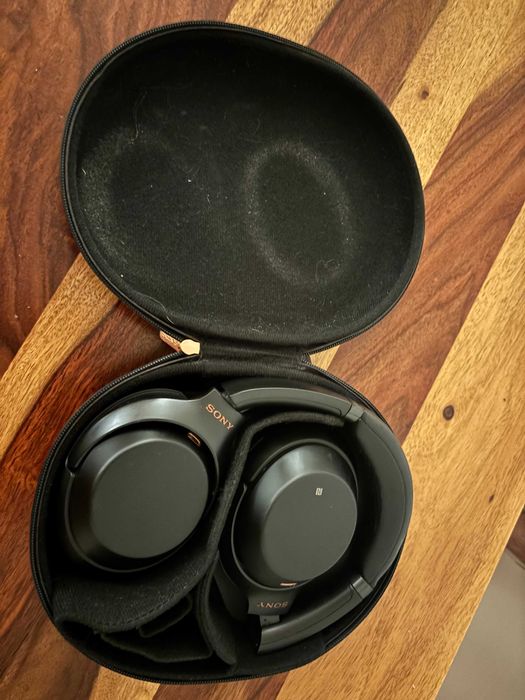 Auscultadores Sony WH1000XM3 com Noise Cancelling