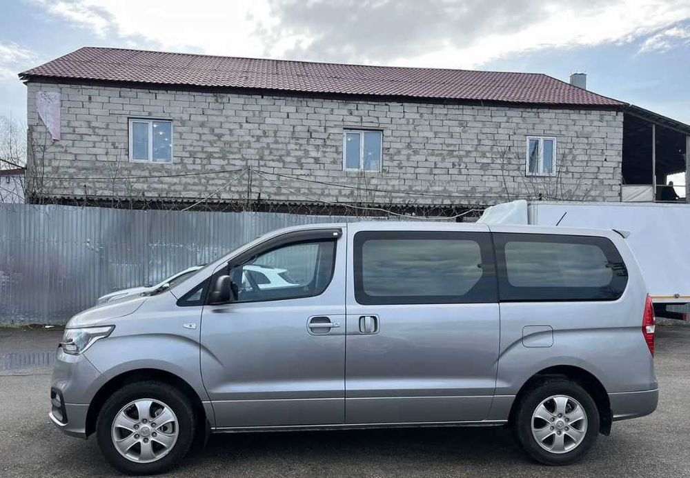Hyundai Grand Starex  2020