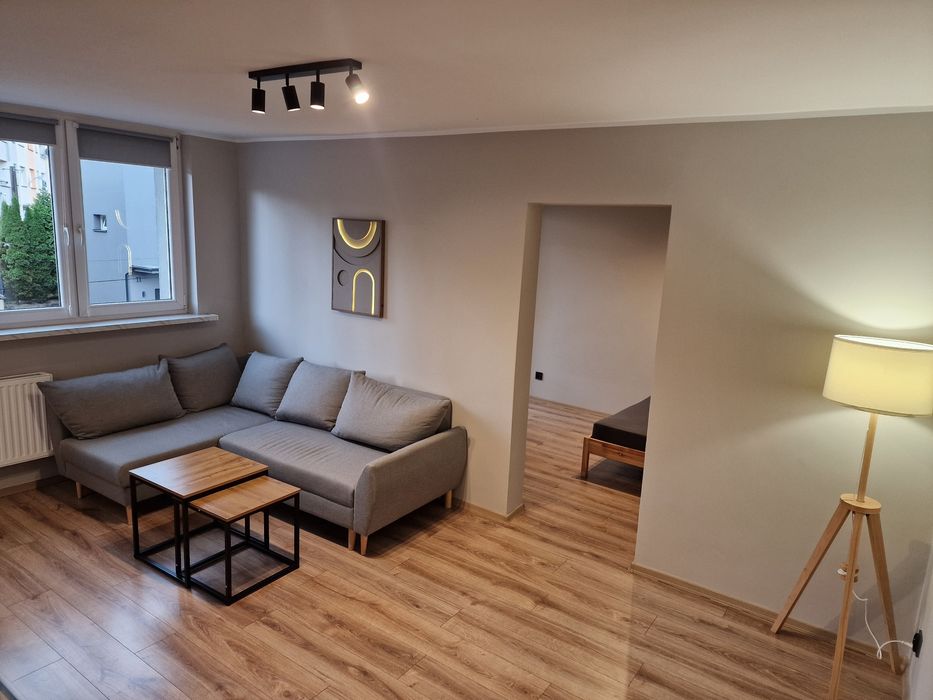 Wynajem mieszkania Mysłowice, Wojska Polskiego 8A | 2 pokoje 36m² Balkon 2 miejsca parkingowe Monitoring Po remoncie Umeblowane Od zaraz