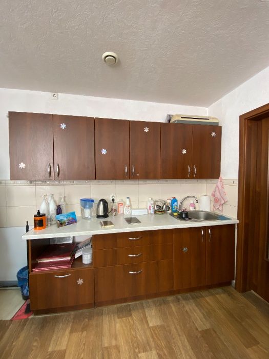 Офіс на правоми- 145 м² на вул. Дудикіна, 28 — Студія танців