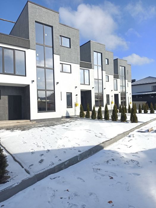 Продаж сучасного триповерхового танхауса! Без комісії для покупця!