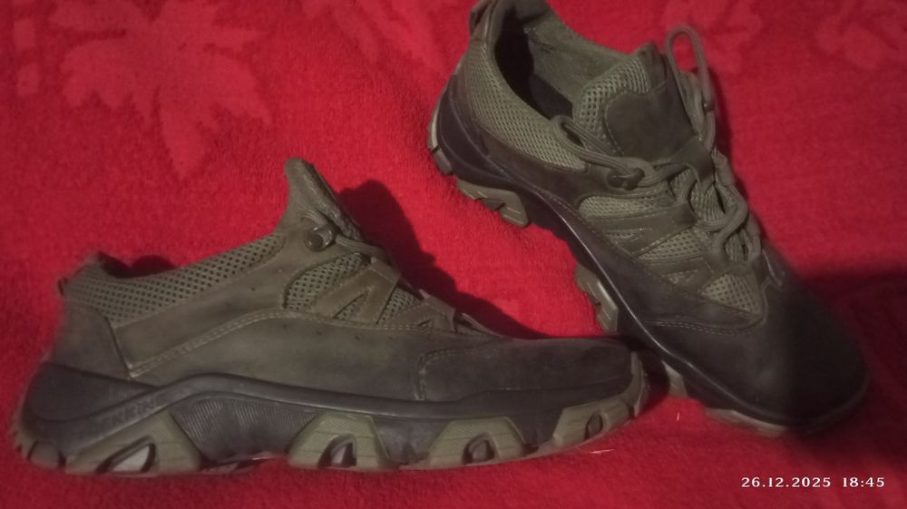 Тактические трекинговые кроссовки 43+