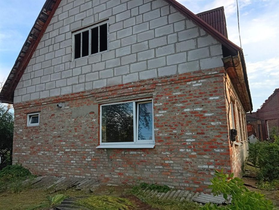 Продається будинок м. Ізюм , біля річки Дінець