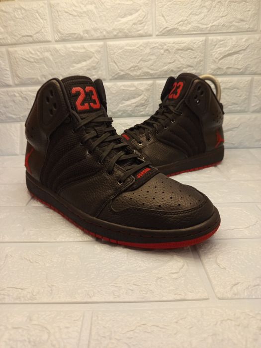Nike Air Jordan.