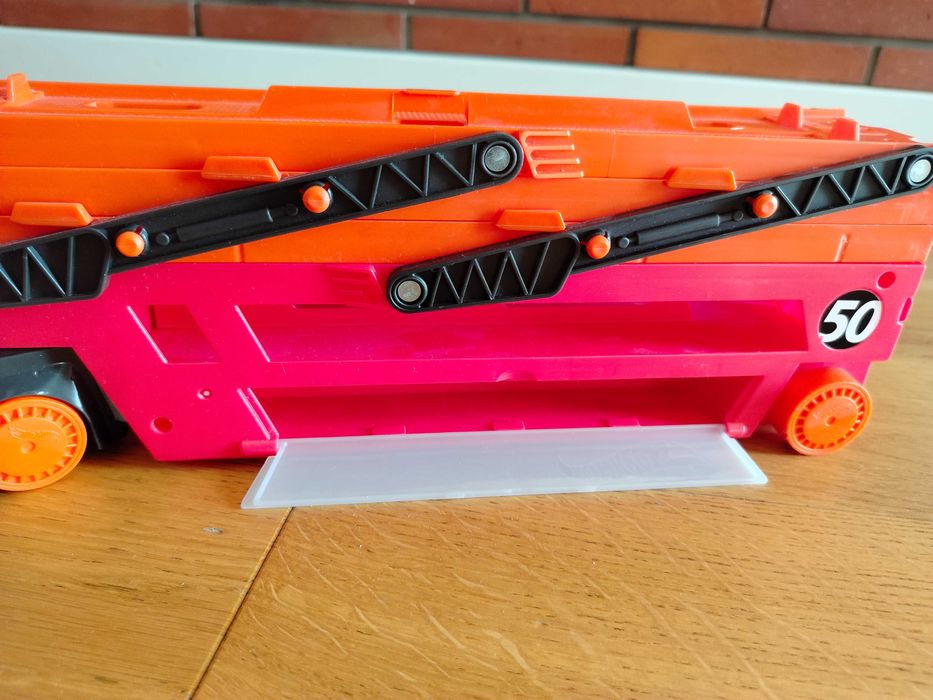 Ciężarówka Hotwheels