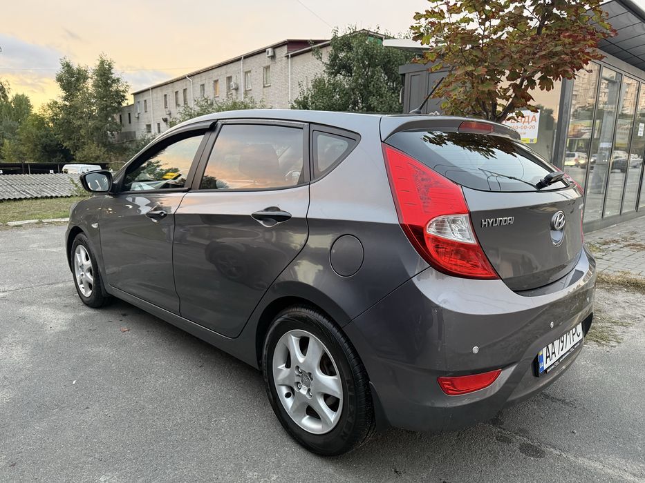 Hyundai Accent RB