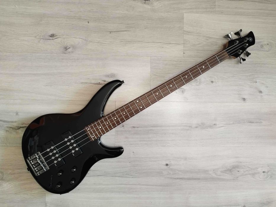 Gitara Basowa Yamaha TRBX304 (Czarny Połysk) – Stan BDB, Performance EQ!