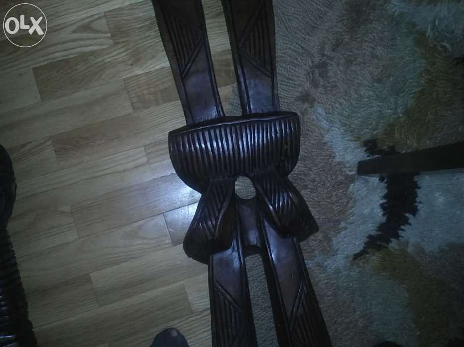 Estátuas / Artefactos antigos de Grandes dimensões em Teca