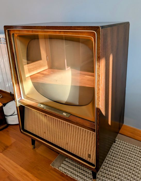 Móvel TV antigo - vintage