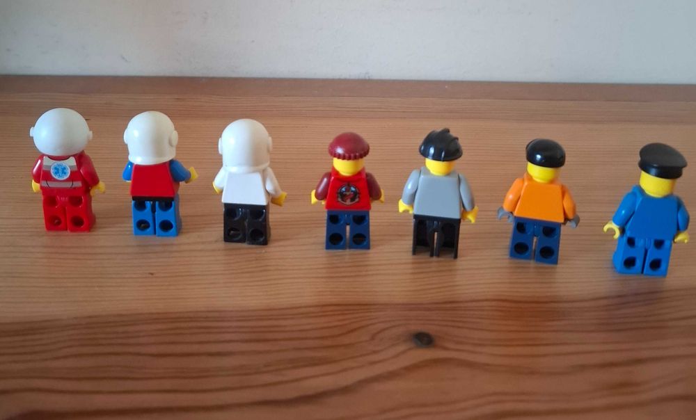 Lego - Bonecos / Figuras Policias e Outros ( Antigos )