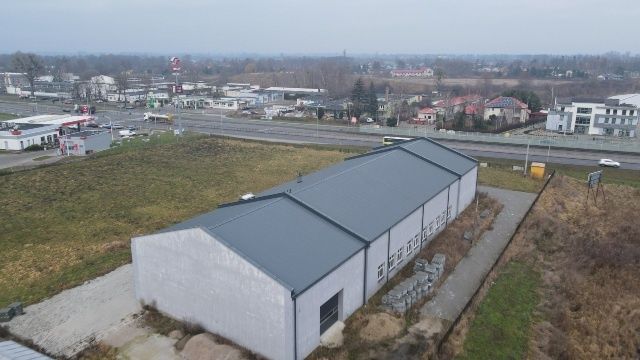 Hala 2500m2  z jeziorem