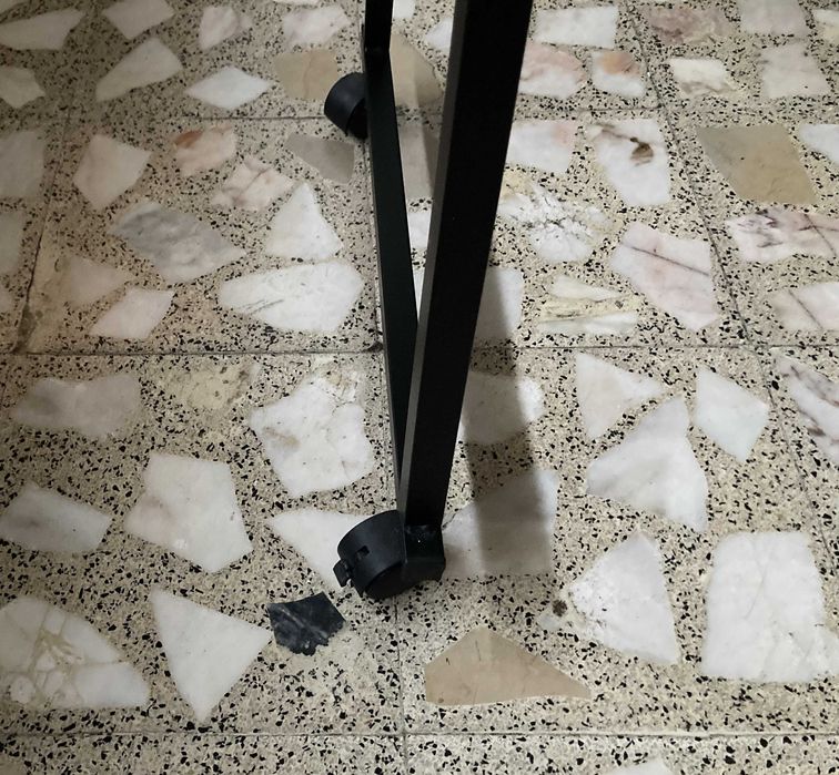 Mesa/secretária como nova