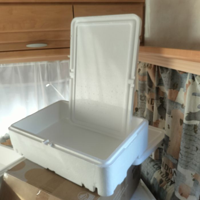 Pojemnik styropianowy termiczny