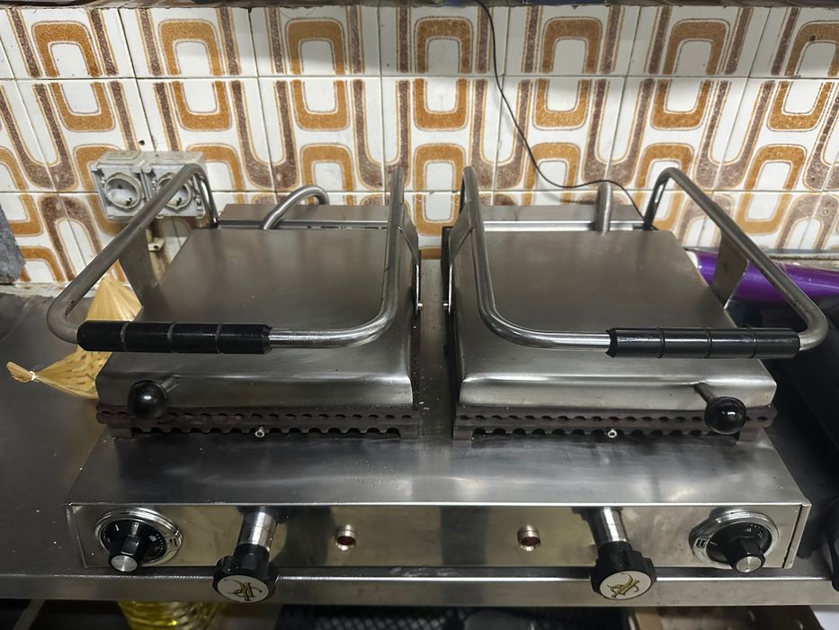 Grelhador de Contacto -Ranhurado—Placa de 2x Grelhar Simples - 28 cm