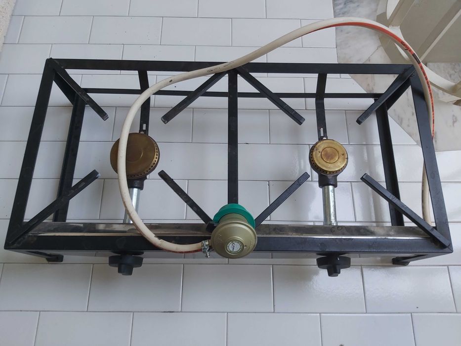 Fogão industrial em estado de novo