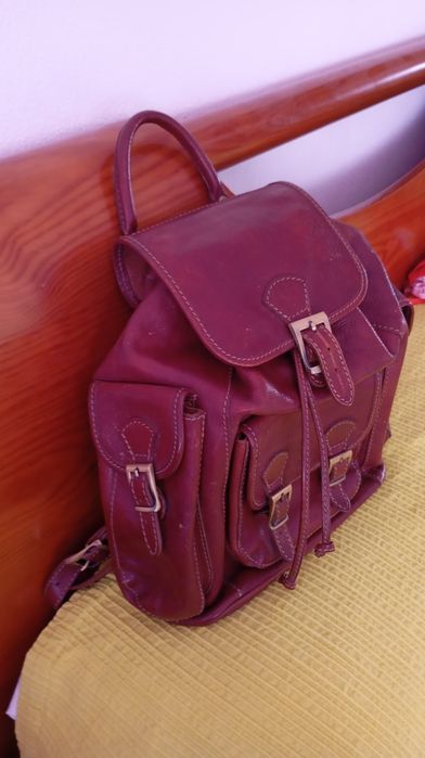 Mochila de couro genuíno
