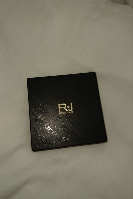 Палетка Rougj for Liu Jo Spring Vibes Winter Palette Оригінал