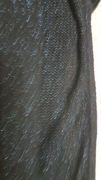 Bluzka z błyszczącą nitką