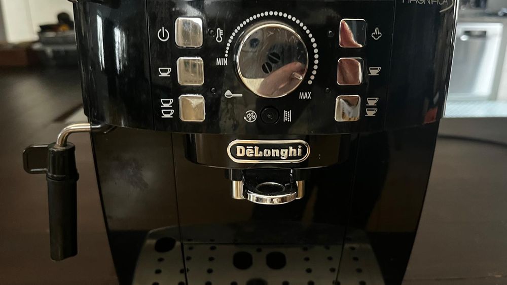 Máquina café De'Longhi Magnifica S