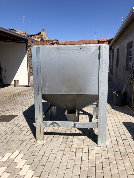 Deposito Para Pellets Capac.1000 Kg