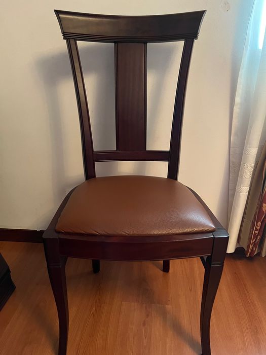 Mesa de jantar com 6 cadeiras