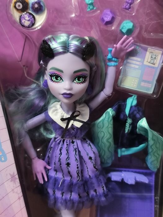 Лялька Монстер Хай Monster High Fearbook Twyla Твайла Книга страху
