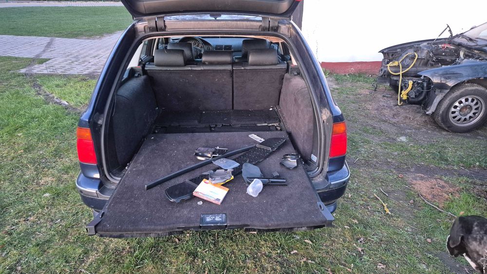 Części BMW E39 528i 2.8i M52 193KM Cała na części Biarritzblau