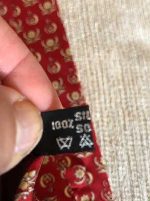 Gravata 100% seda, da marca de luxo italiana Salvatore Ferragamo