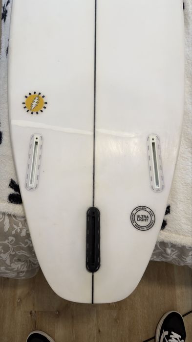 Prancha surf Al Merrick Happy Everyday 5’10 30.9L