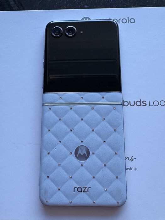 Motorola razr 60 swarovski