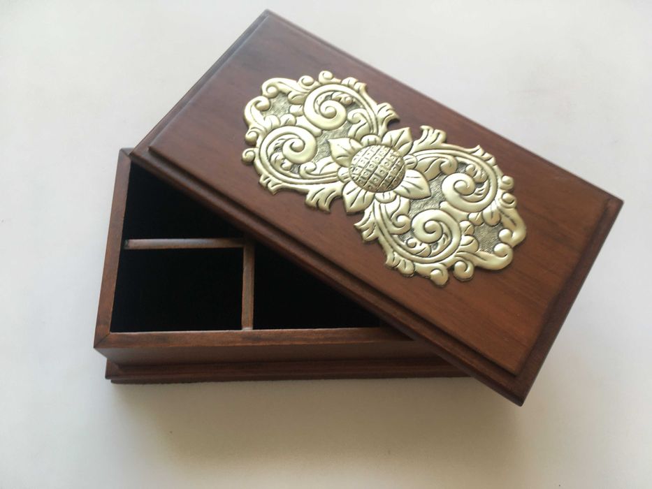 Скринька з накладкою (Німеччина)