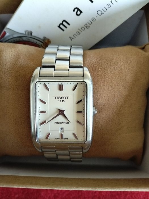 Relógio Tissot "Fascination" 1853 T845