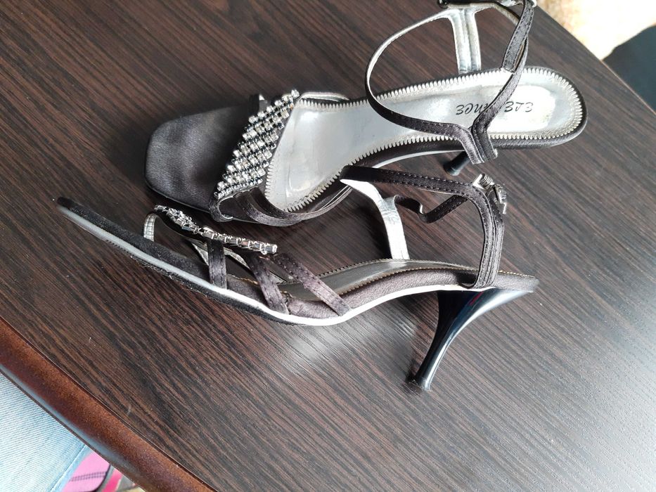 Sandałki, niska szpilka, rozmiar 39