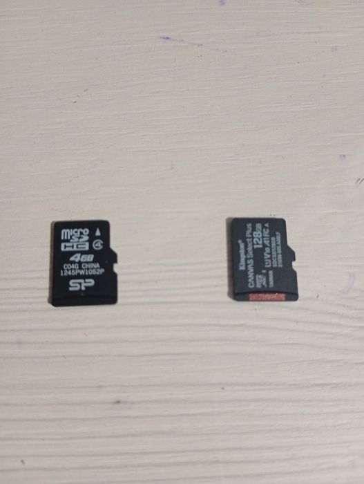 Продам 2 микро SD, на 4 и 128гб