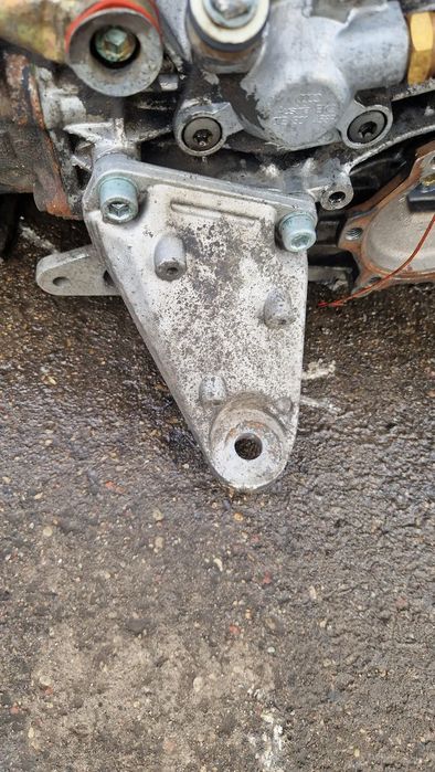 AUDI A6 C5 2.5 TDI ŁAPA SKRZYNI BIEGÓW 8D0399114AC