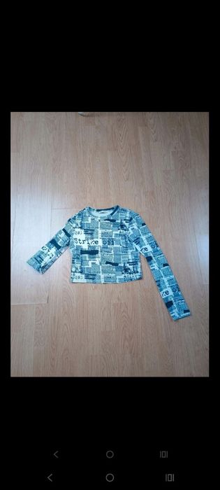 Top bialo czarny bershka