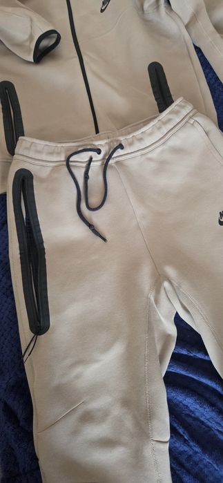 Dres Nike tech fleece