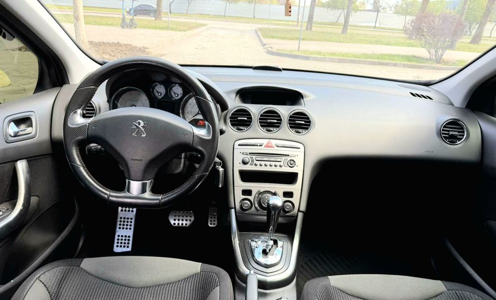 2012 нефарб Peugeot 308 АКП