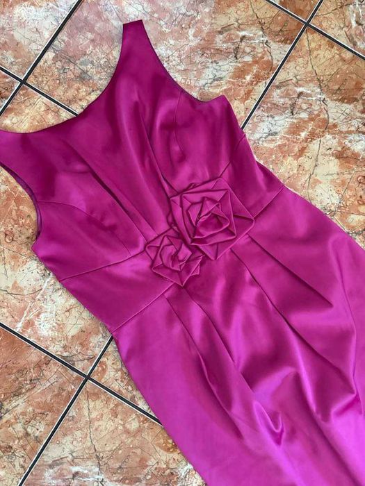 Sukienka elegancka  z różami  Kaliko