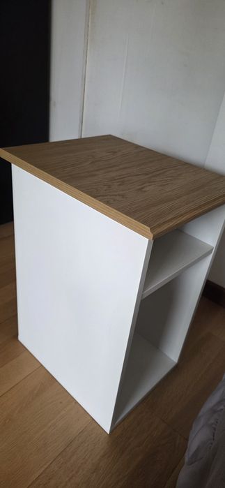 SKRUVBY mesinha de cabeceira branca
Side table, white,