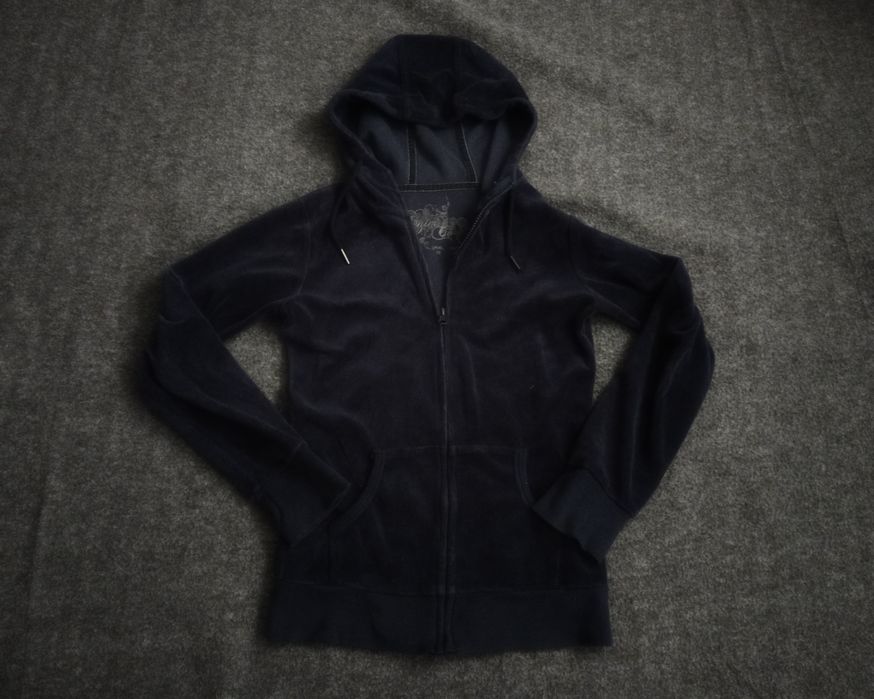 синяя велюровая кофта