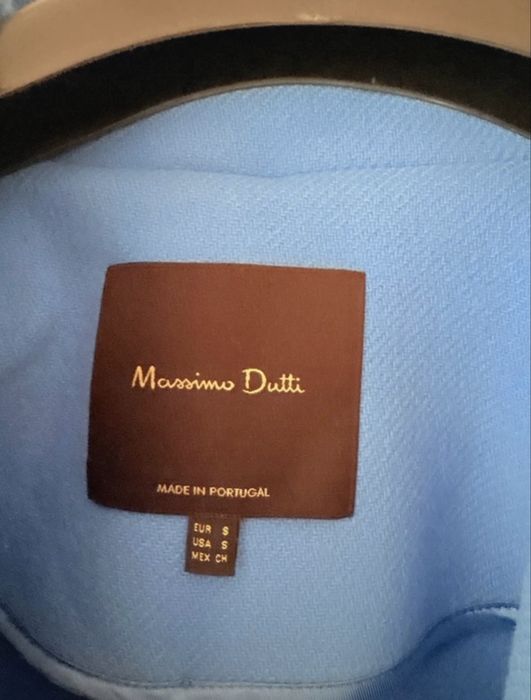 Niebieski jesienny płaszcz Massimo Dutti S