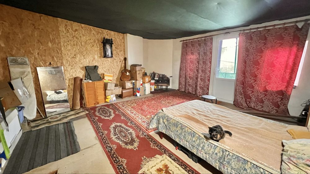 Продається двоповерхова квартира Леваневців,Приватному секторі Ліски