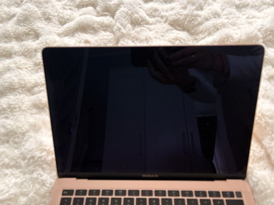 Macbook air 13-inch 2018 rose gold